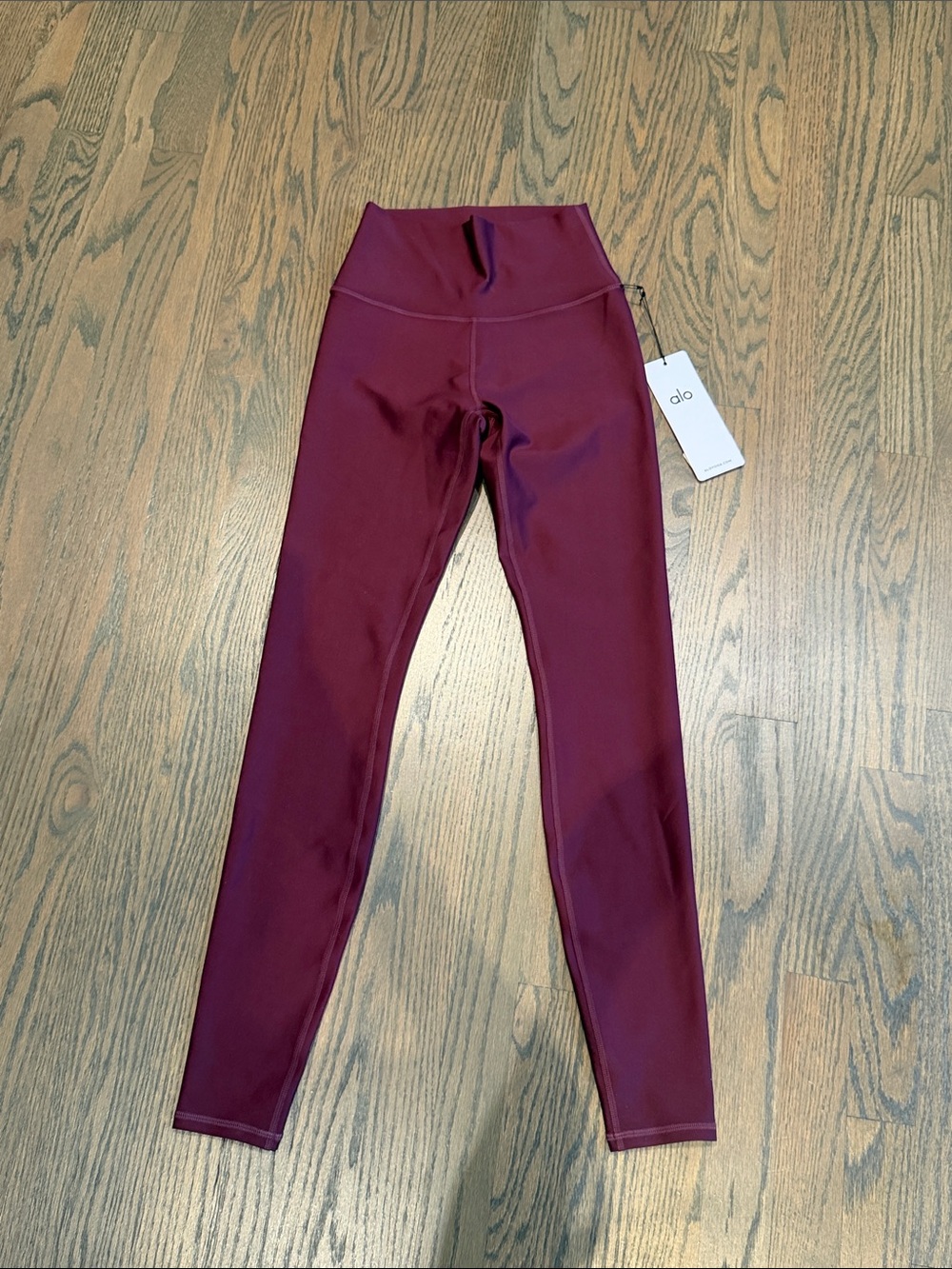 NWT -Alo yoga high waist airlift legging - burgundy